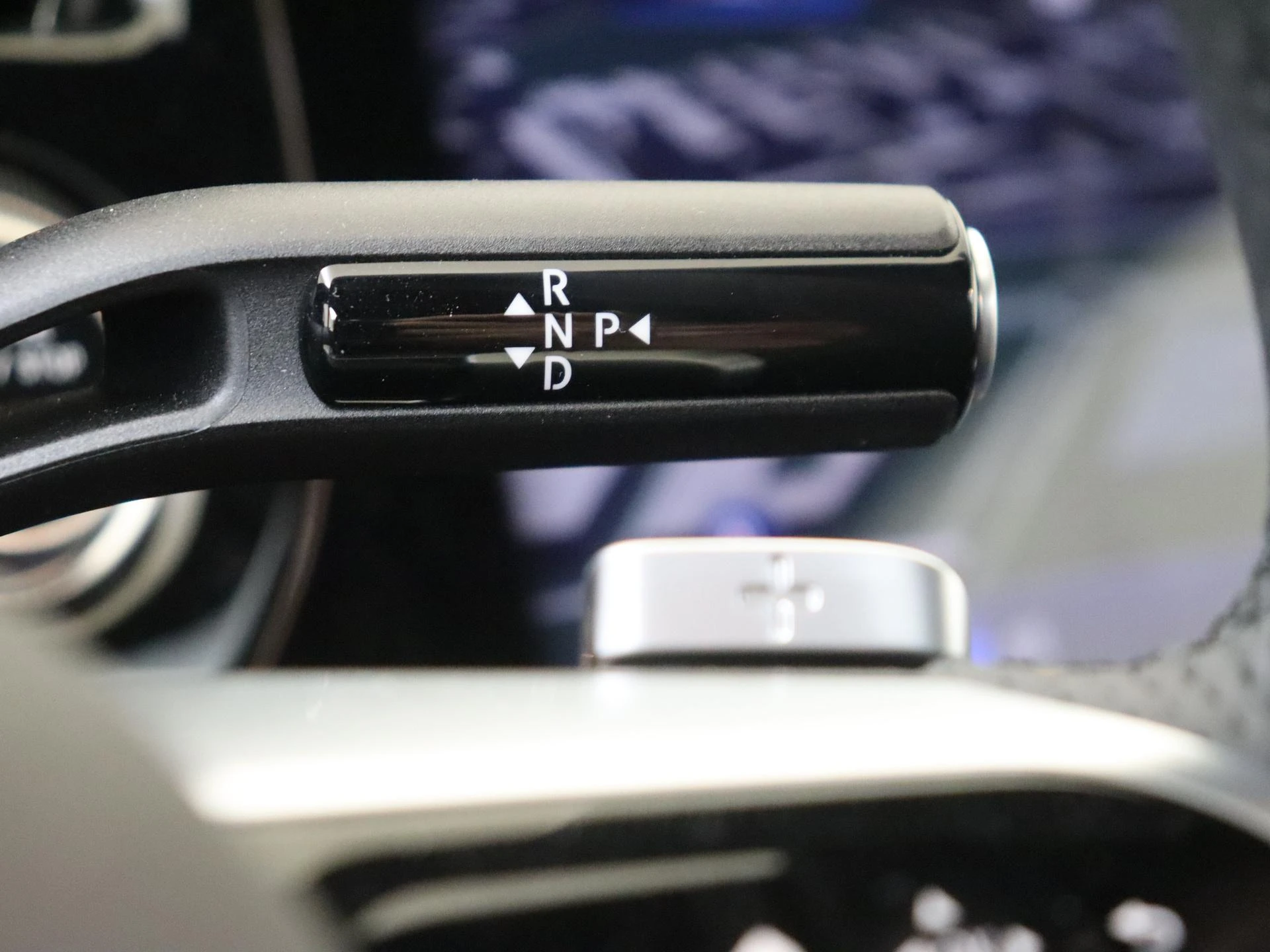 Mercedes-Benz-E-Klasse-image-14