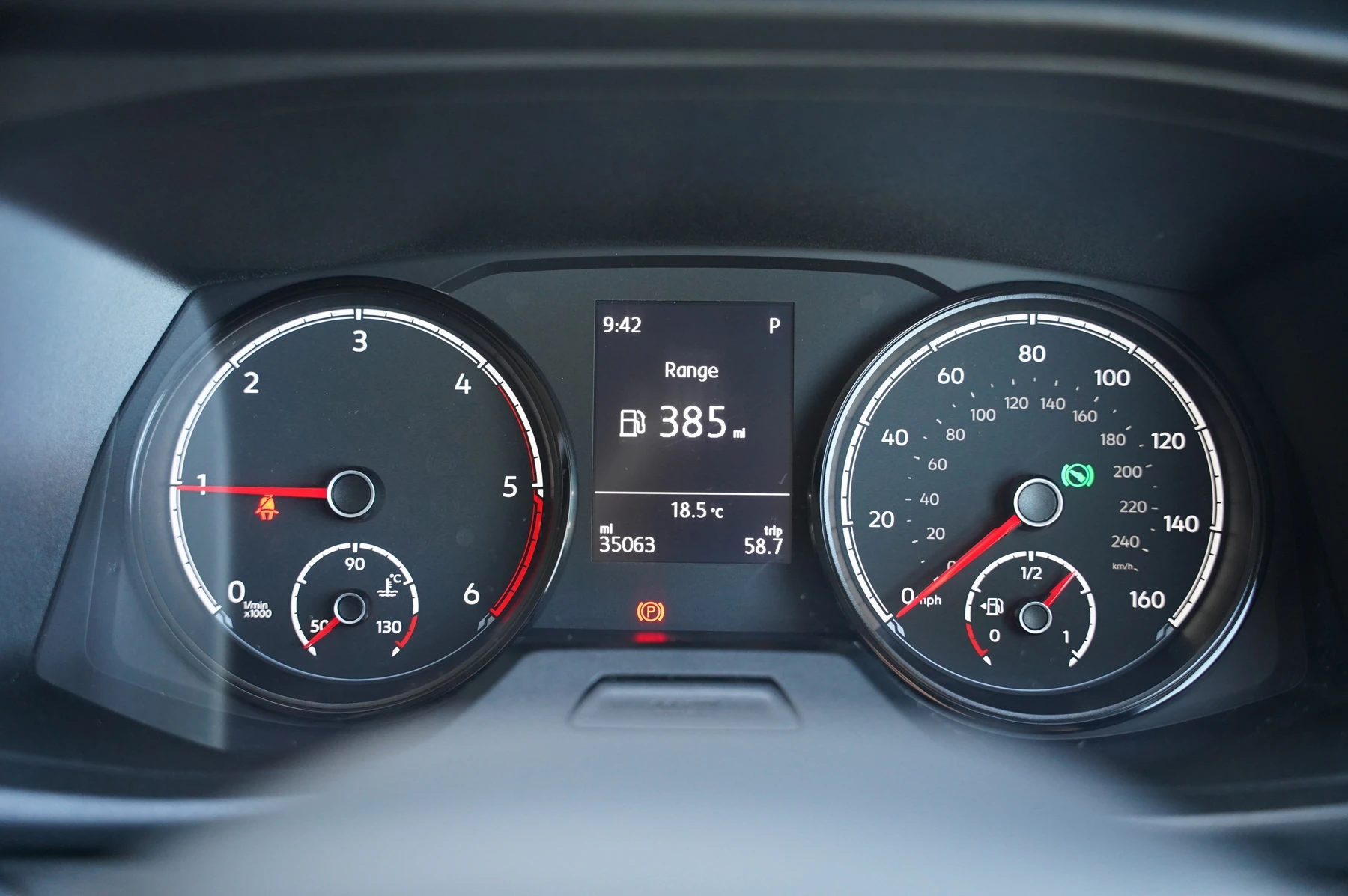 Volkswagen-Transporter-image-7