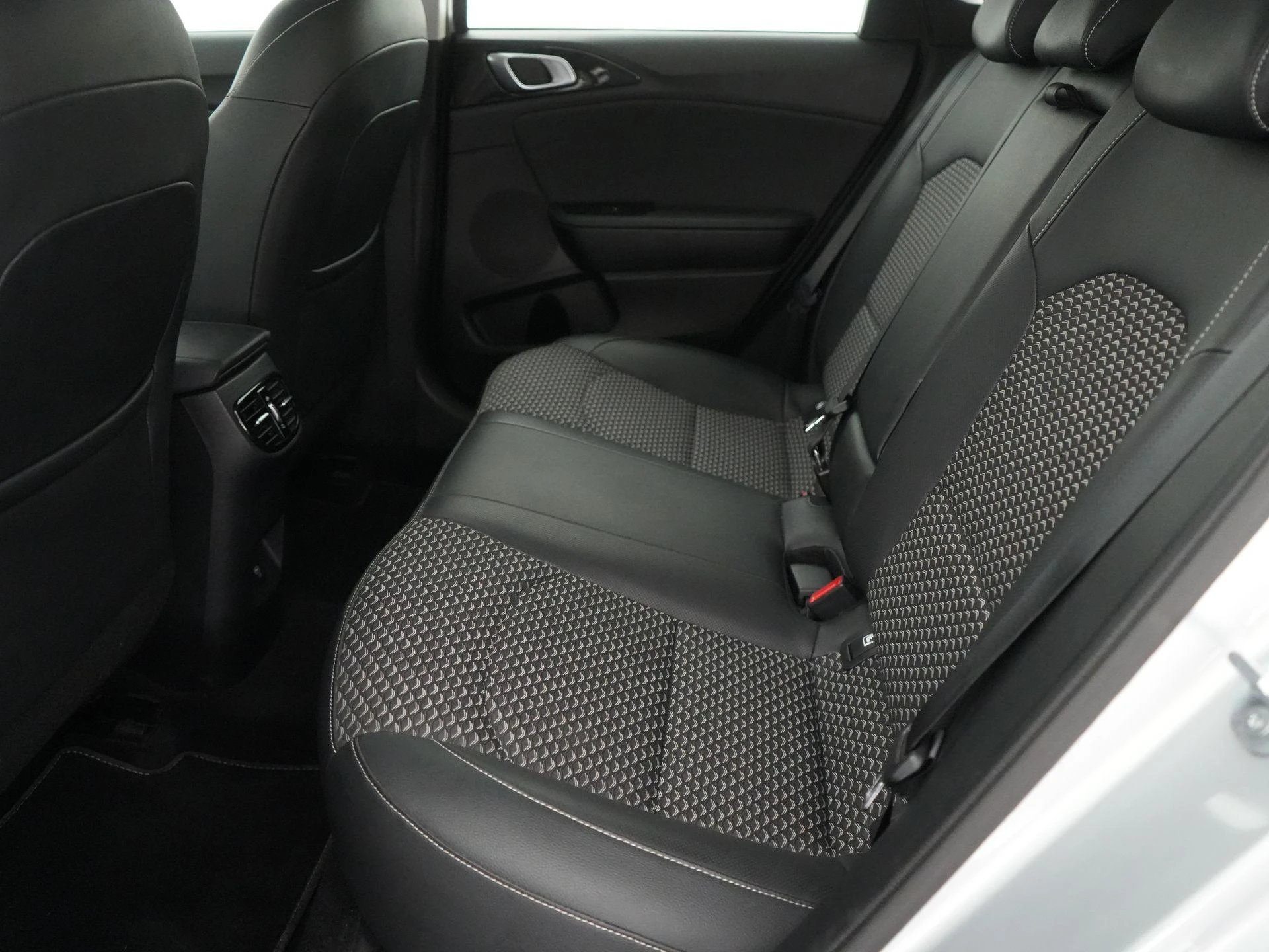 Kia-cee'd-image-14