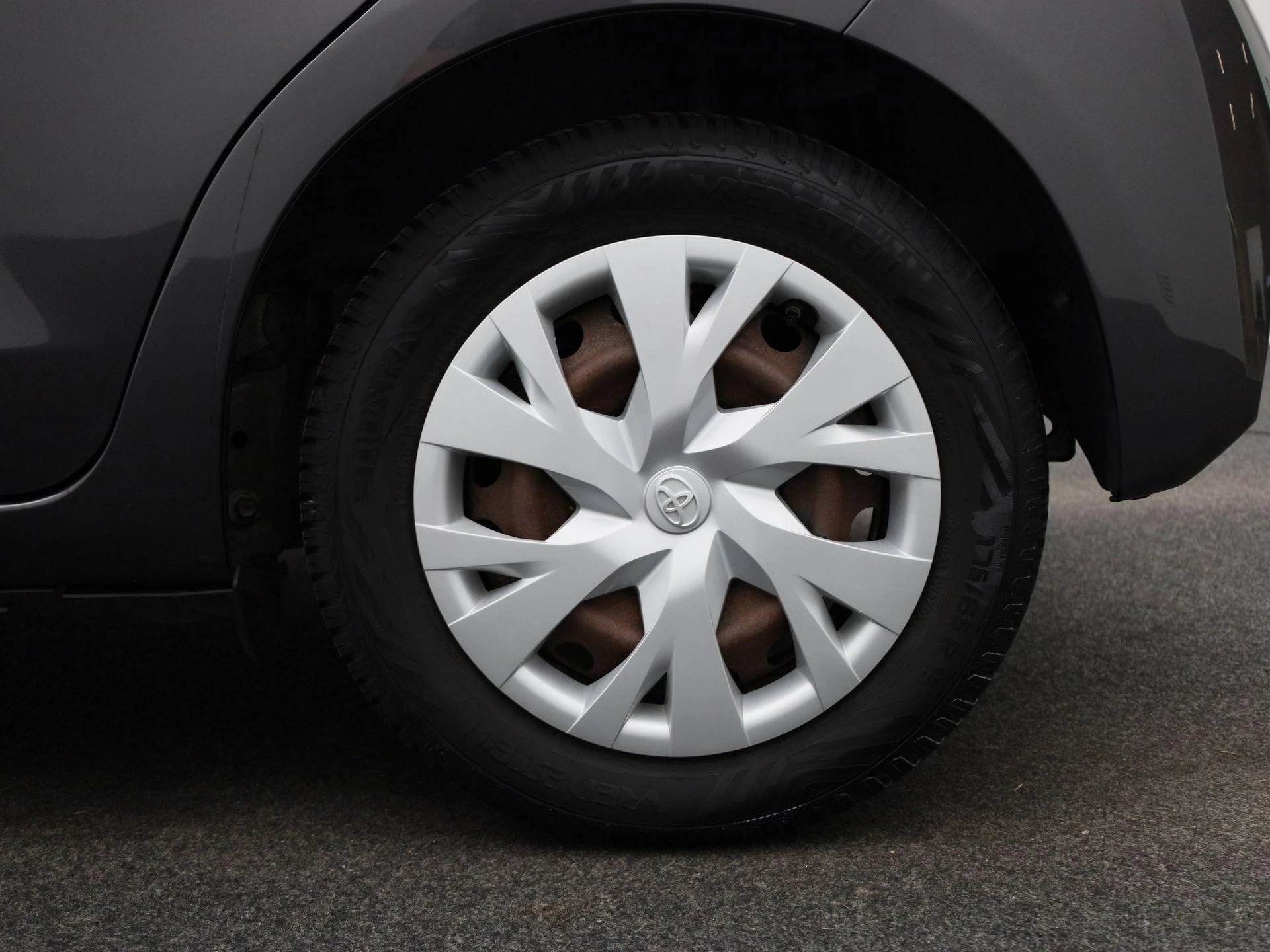 Toyota-Yaris-image-12
