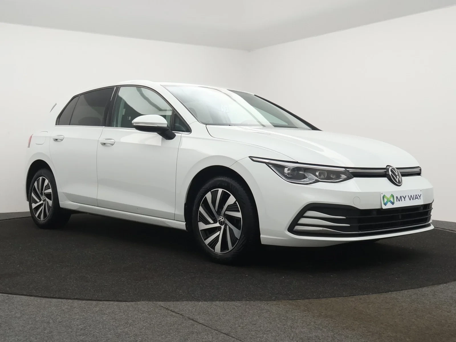 Volkswagen-Golf-image-3