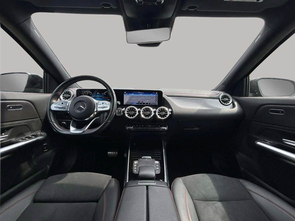 Mercedes-Benz-EQA-image-11