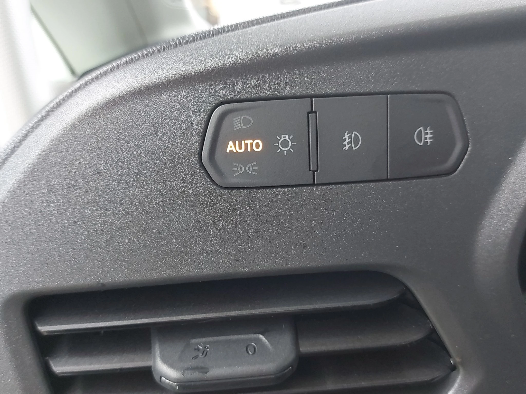 Ford-Transit Connect-image-18