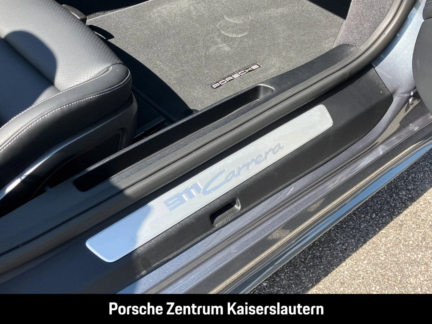 Porsche 911 992 Carrera Cabrio Sportabgas Surround-View carrera