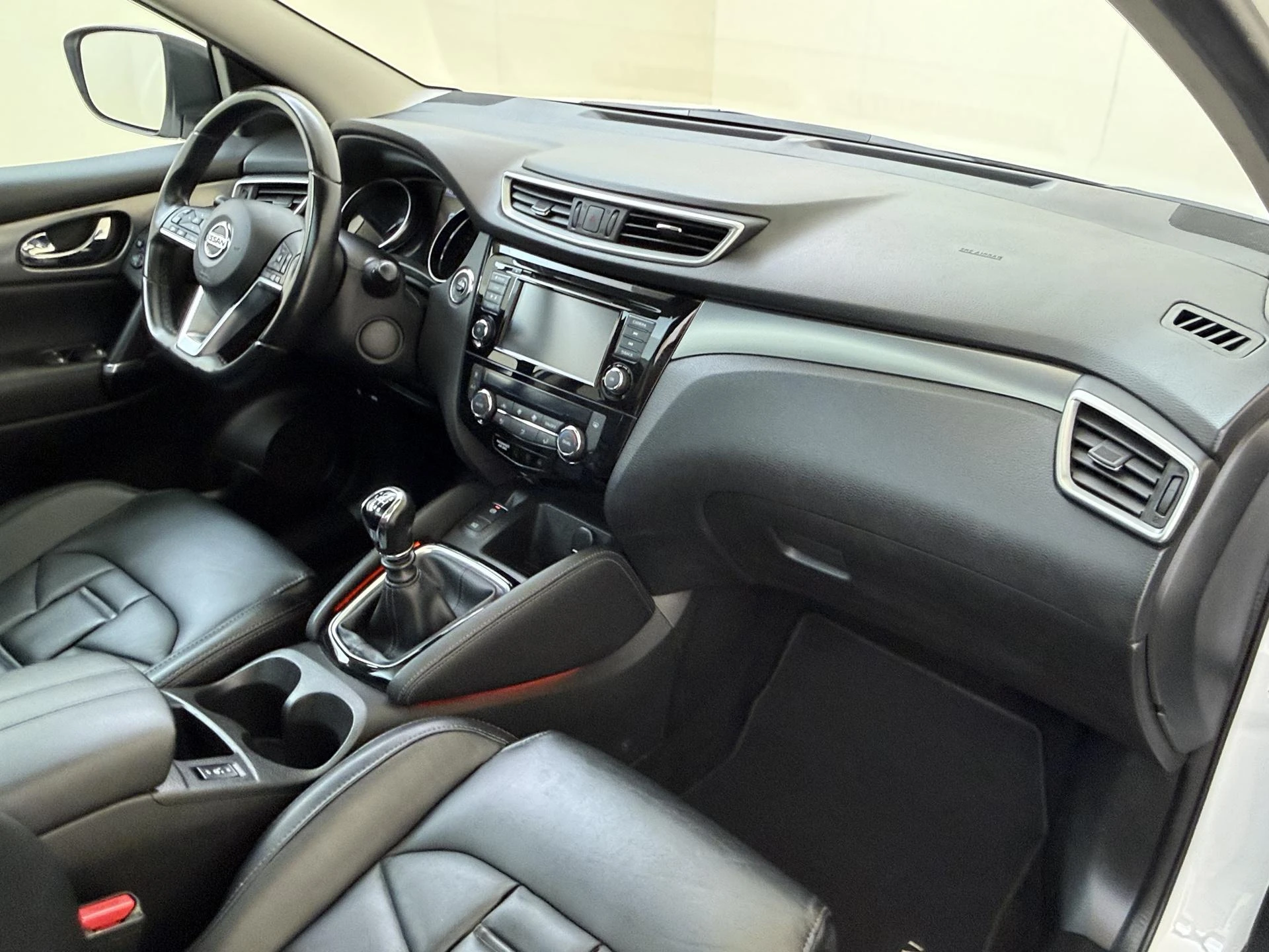 Nissan QASHQAI 1.3 DIG-T Premium Edition 140PK
