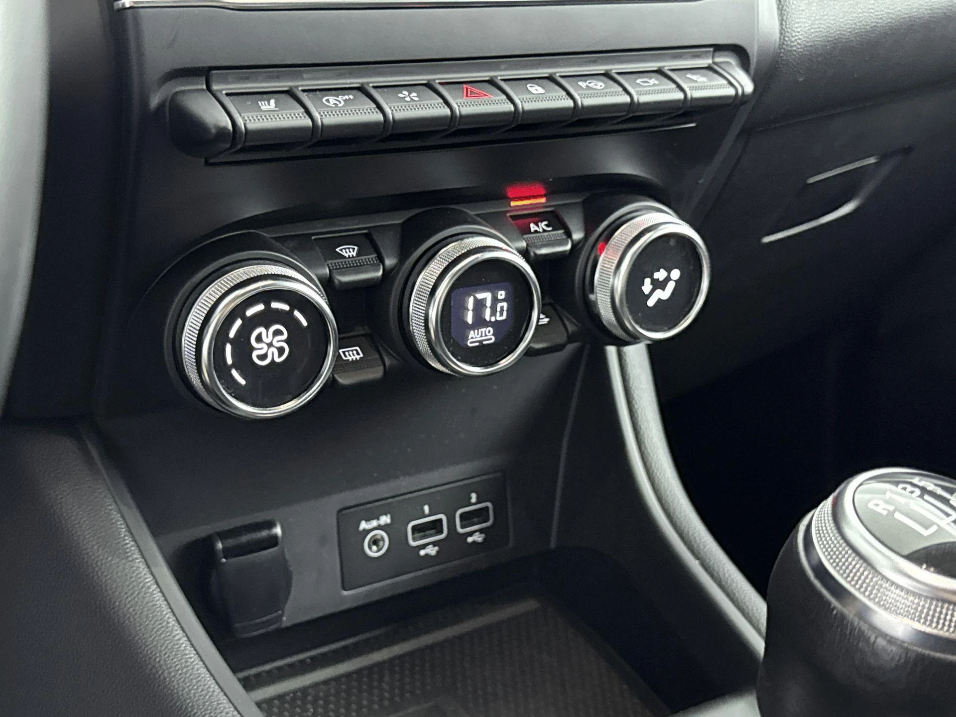 Renault-Captur-image-22