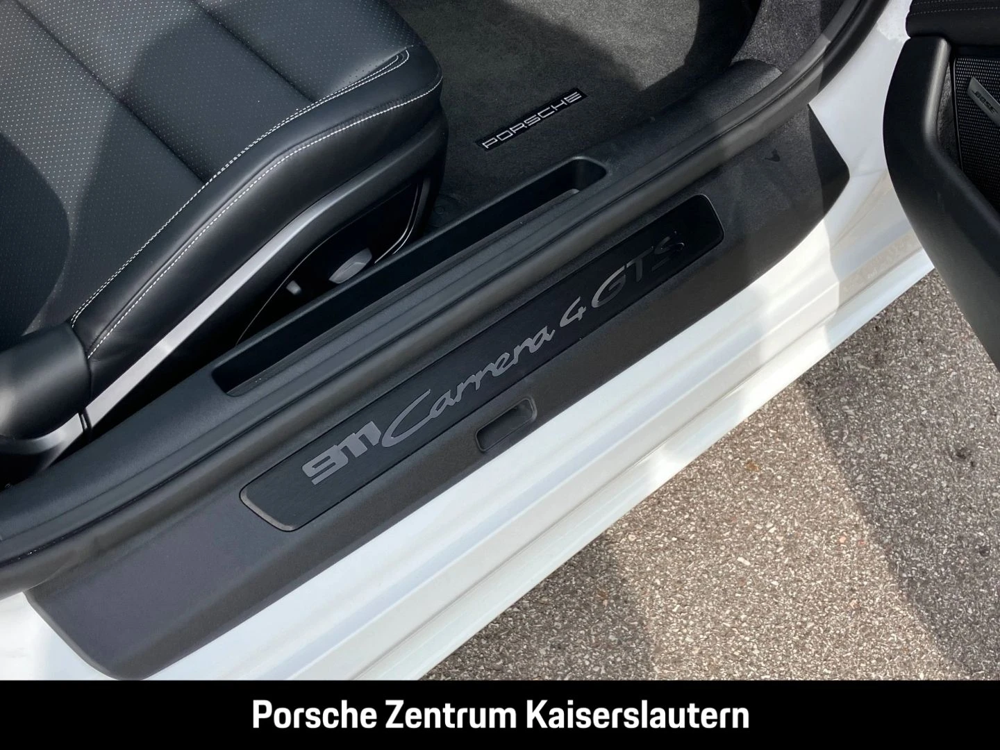Porsche-911-image-25