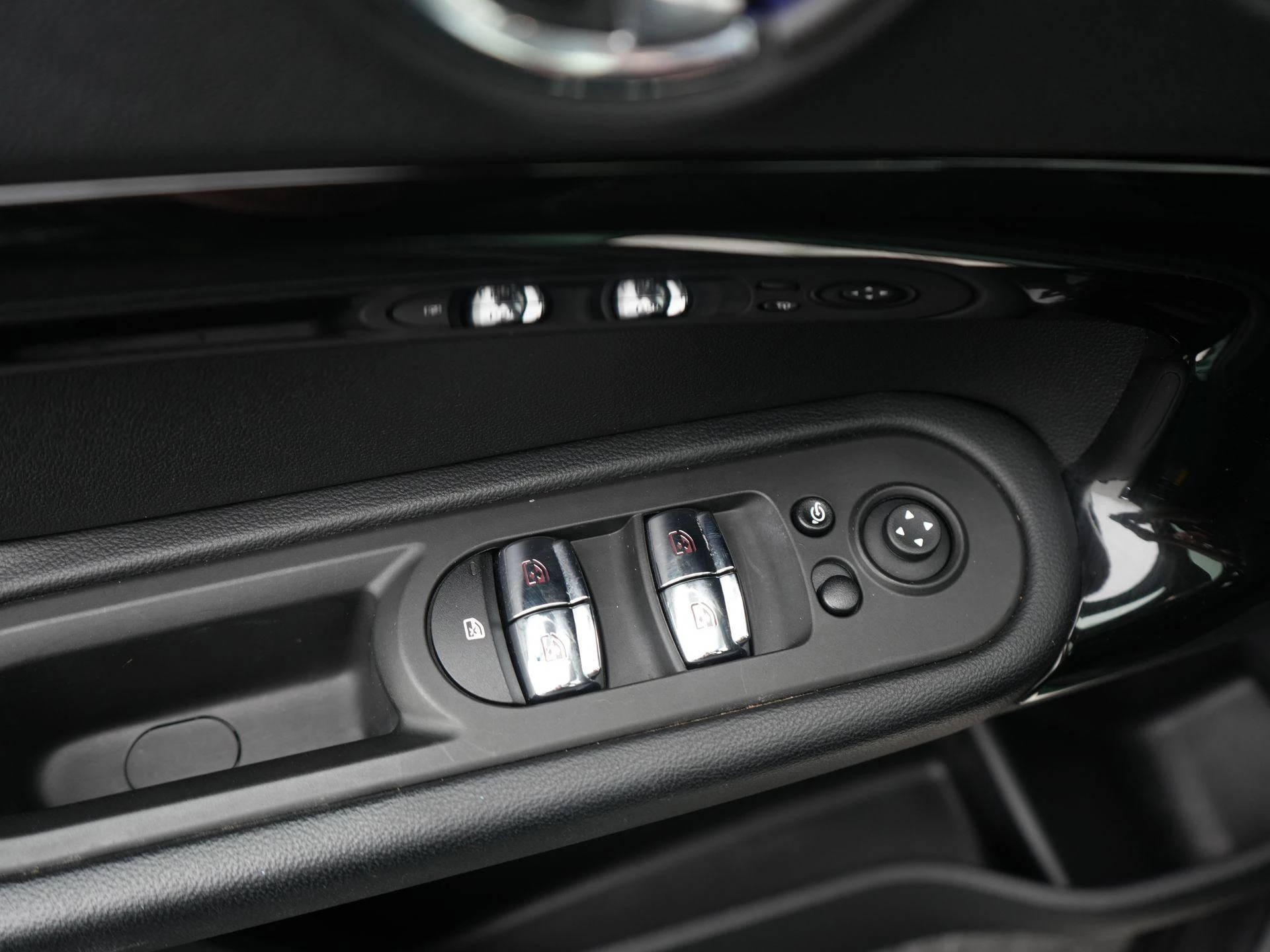 MINI-Countryman-image-35