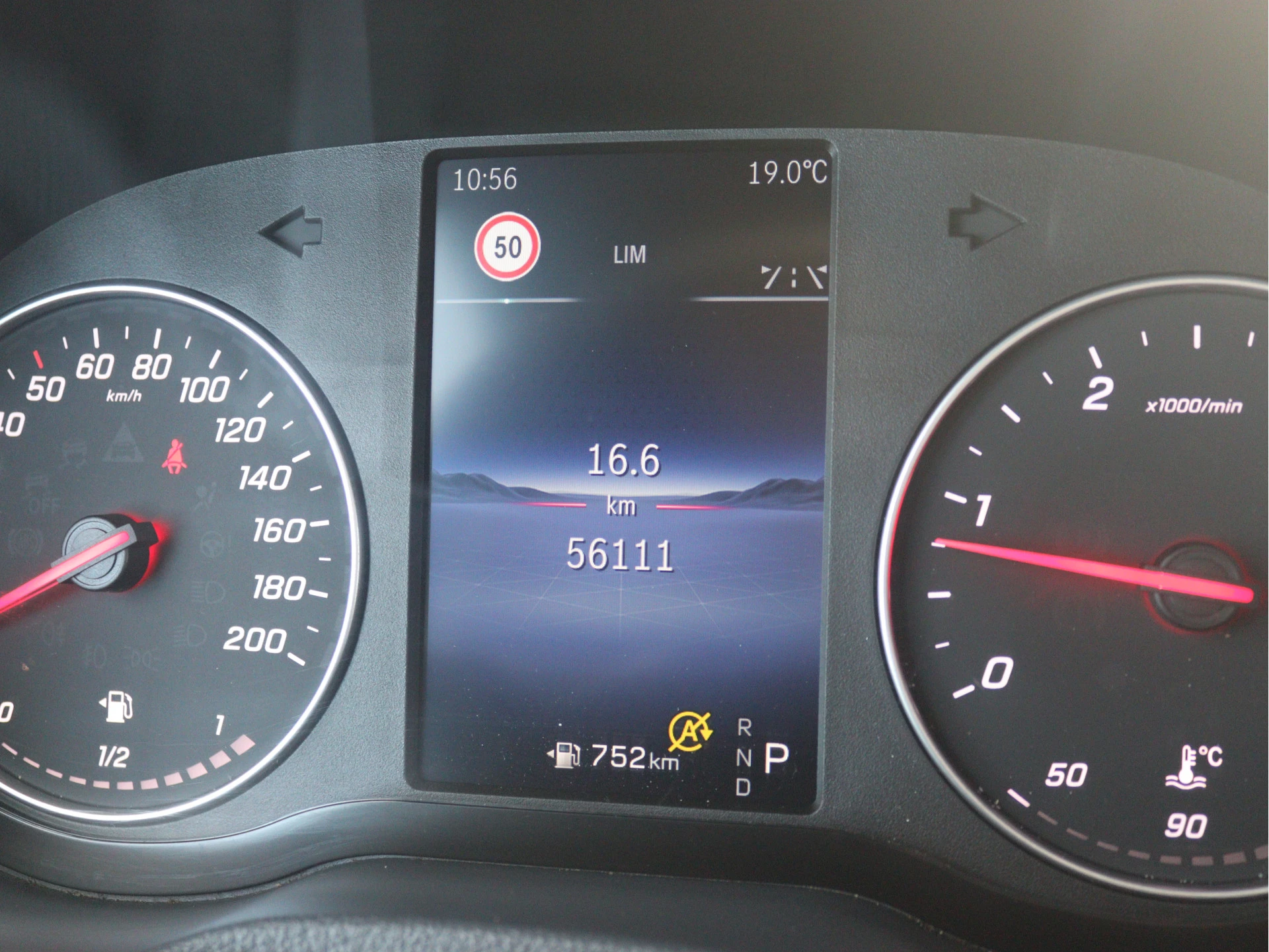 Mercedes-Benz-Sprinter-image-5