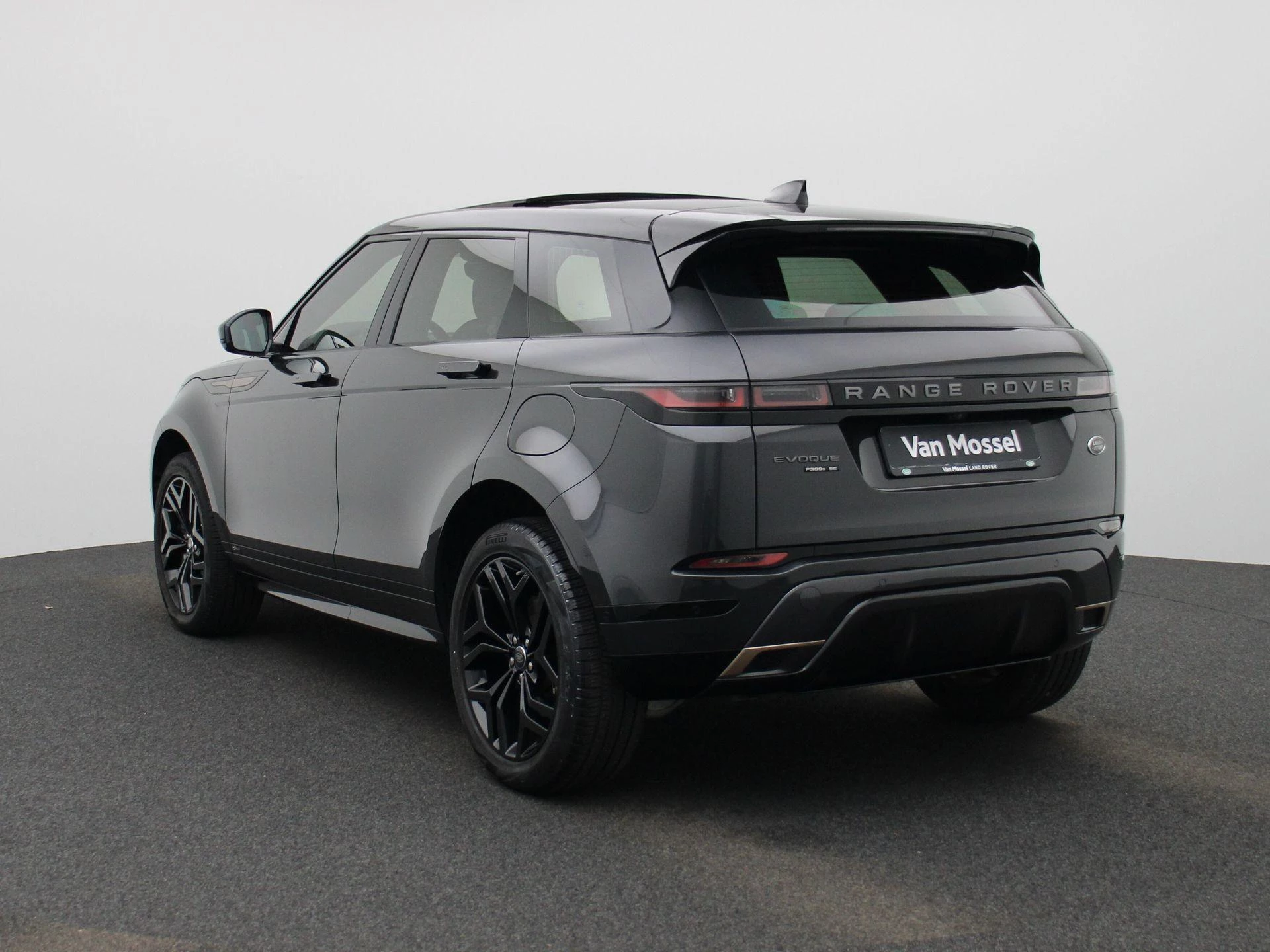 Land Rover-Range Rover Evoque-image-2