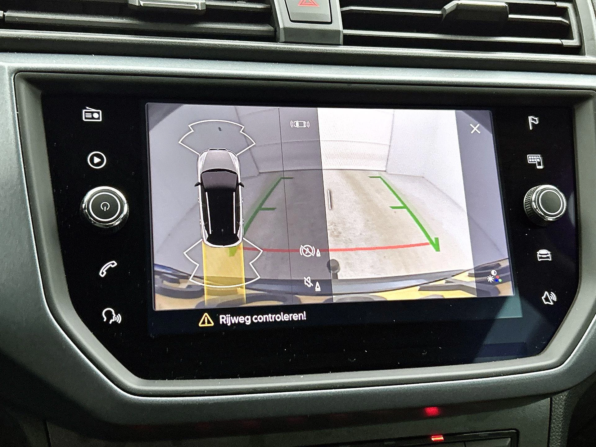 SEAT-Arona-image-10