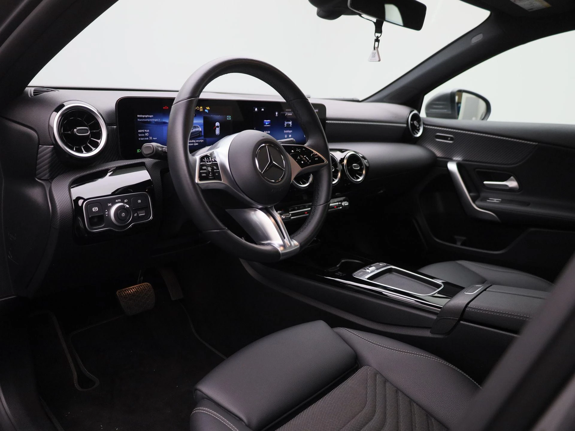 Mercedes-Benz-A-Klasse-image-30