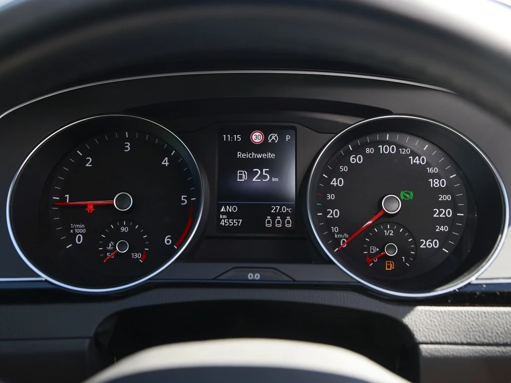 Volkswagen Passat Variant 2,0 TDI DSG Business,LED,Kamera,ACC ALU 17",Sitzheizung,App Connect,Park-Pilot