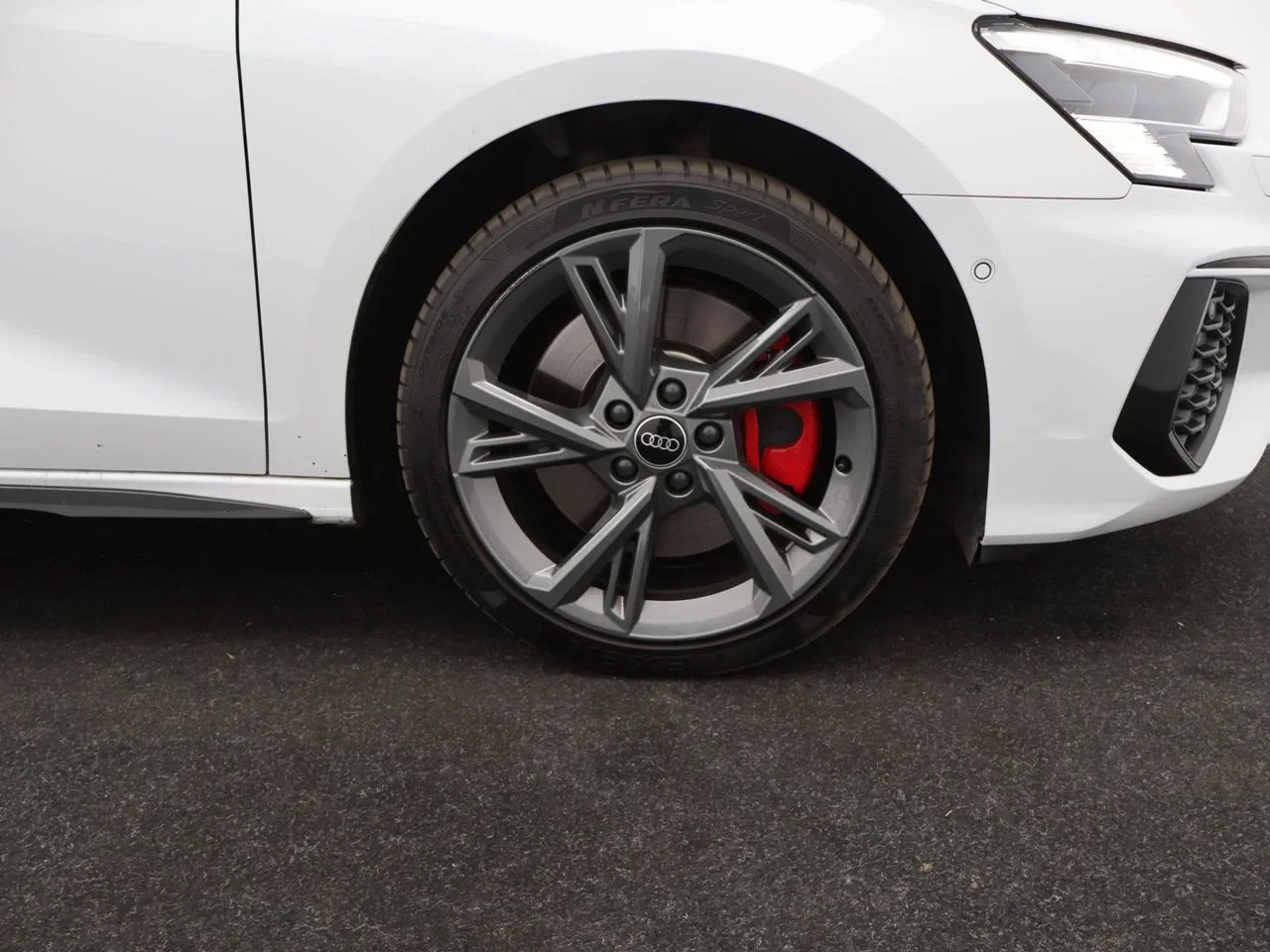 Audi A3 Sportback PHEV Audi A3 Sportback Competition 45TFSIe 245PK *AUTOMAAT*3X S-LINE*CAMERA*PDC*SPORTZETELS*ACC*NAVI*APP-CONNECT*...*