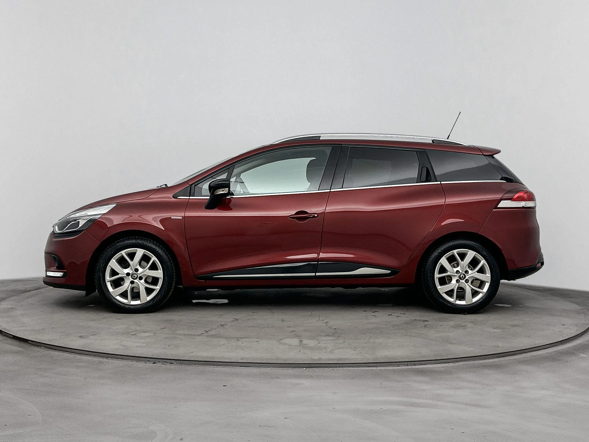 Renault-Clio-image-1
