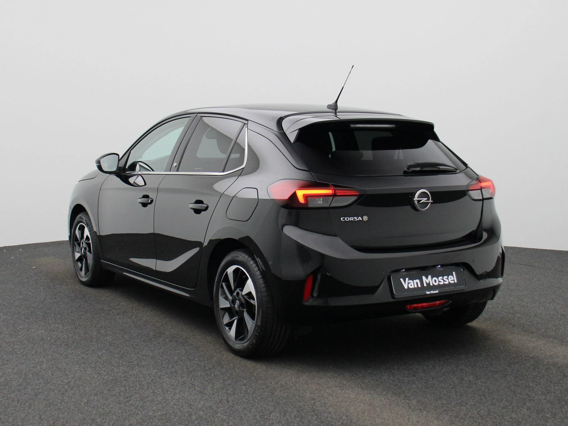 Opel-Corsa-e-image-1