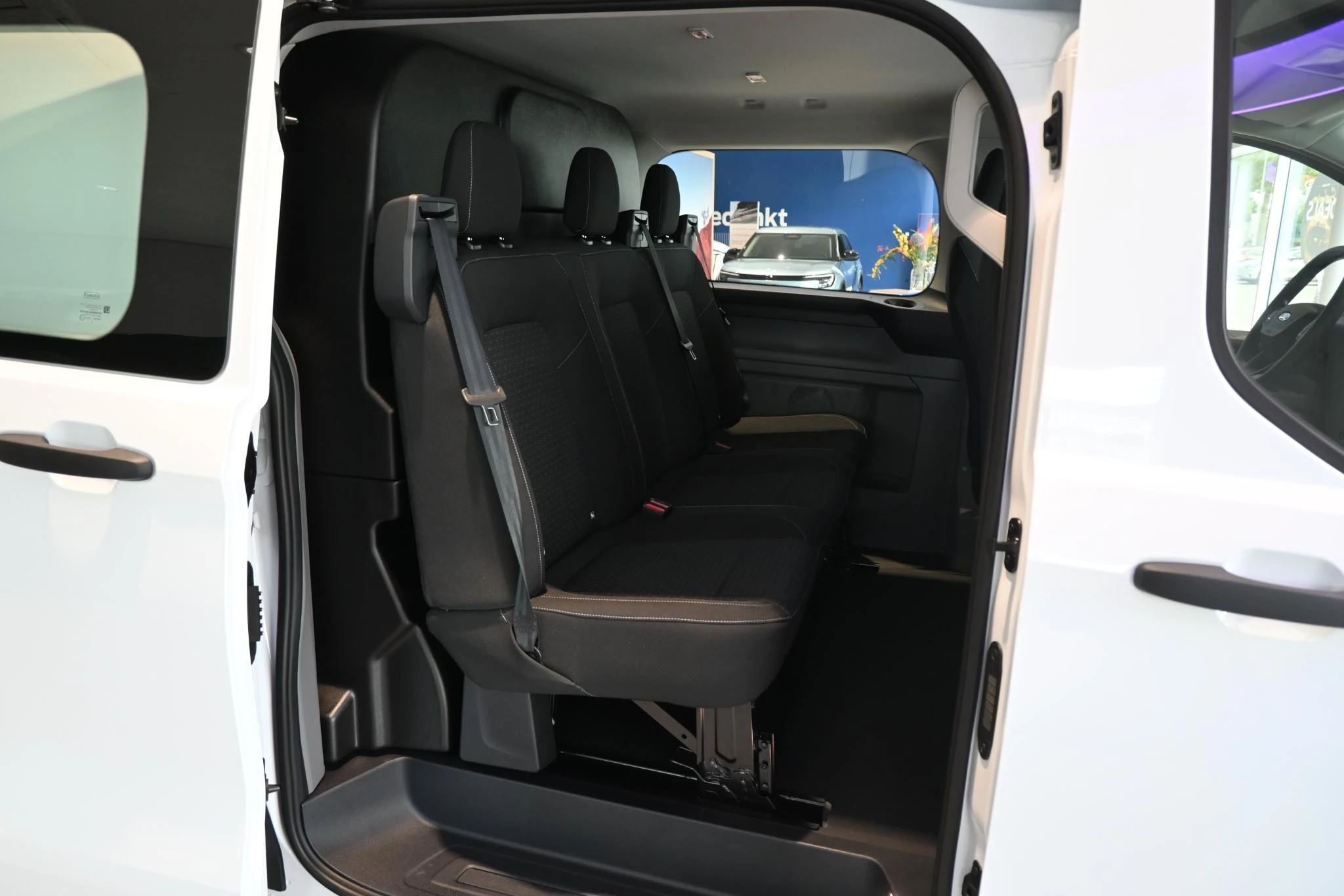 Ford-E-Transit Custom-image-20