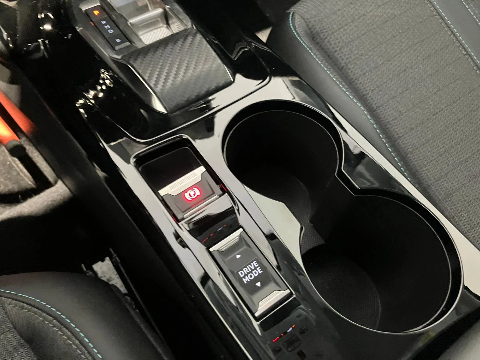 Peugeot-e-208-image-20