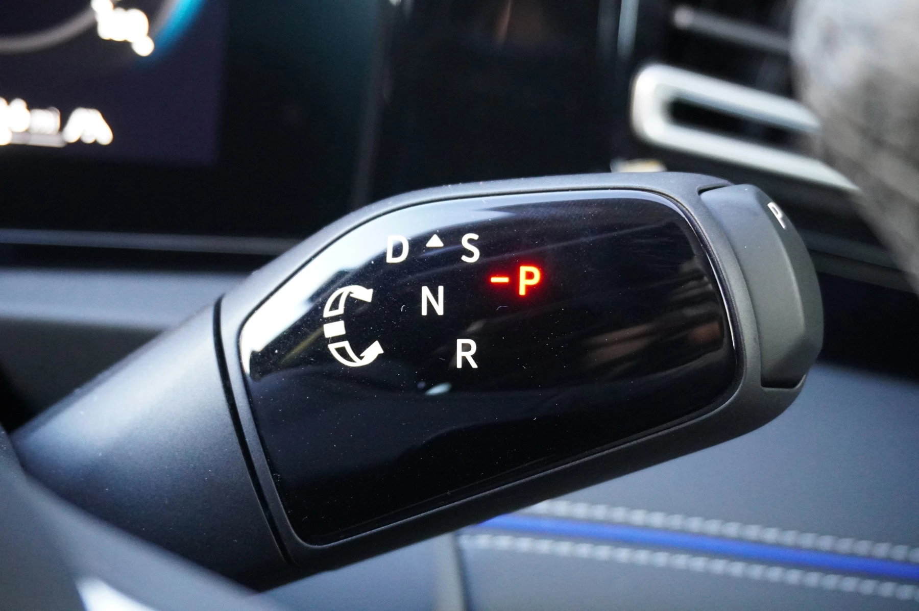 Volkswagen-Tiguan-image-31