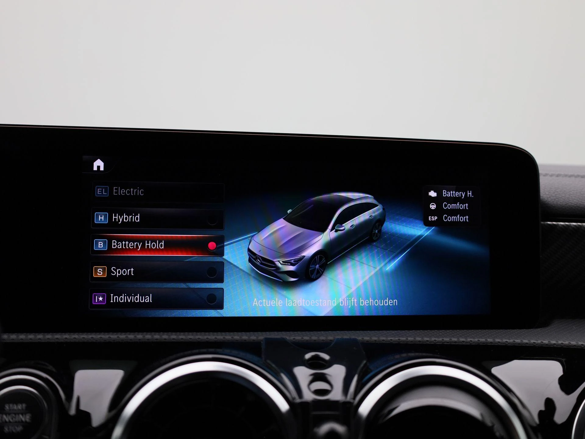 Mercedes-Benz-CLA-image-30