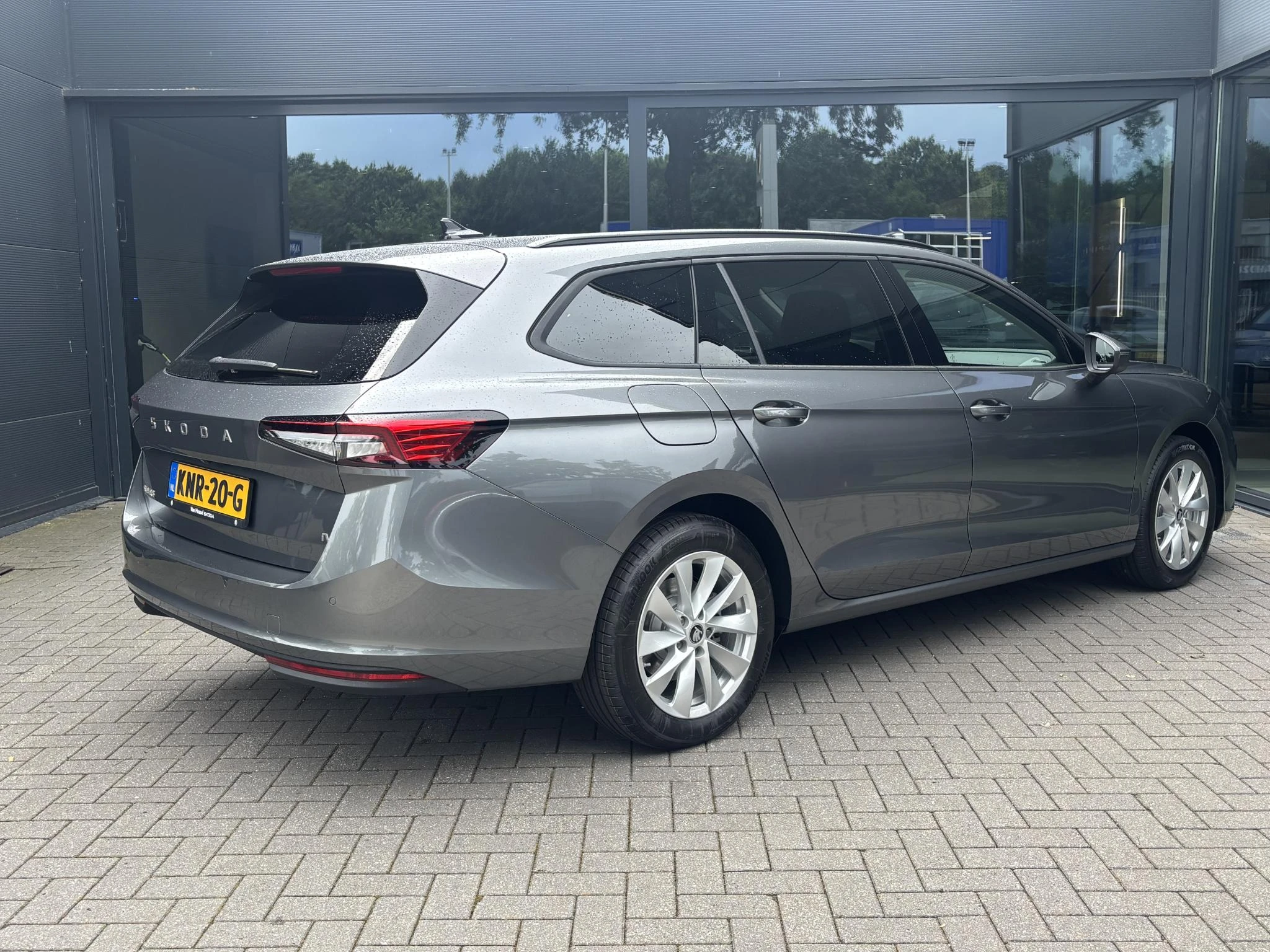 Škoda-Superb-image-2