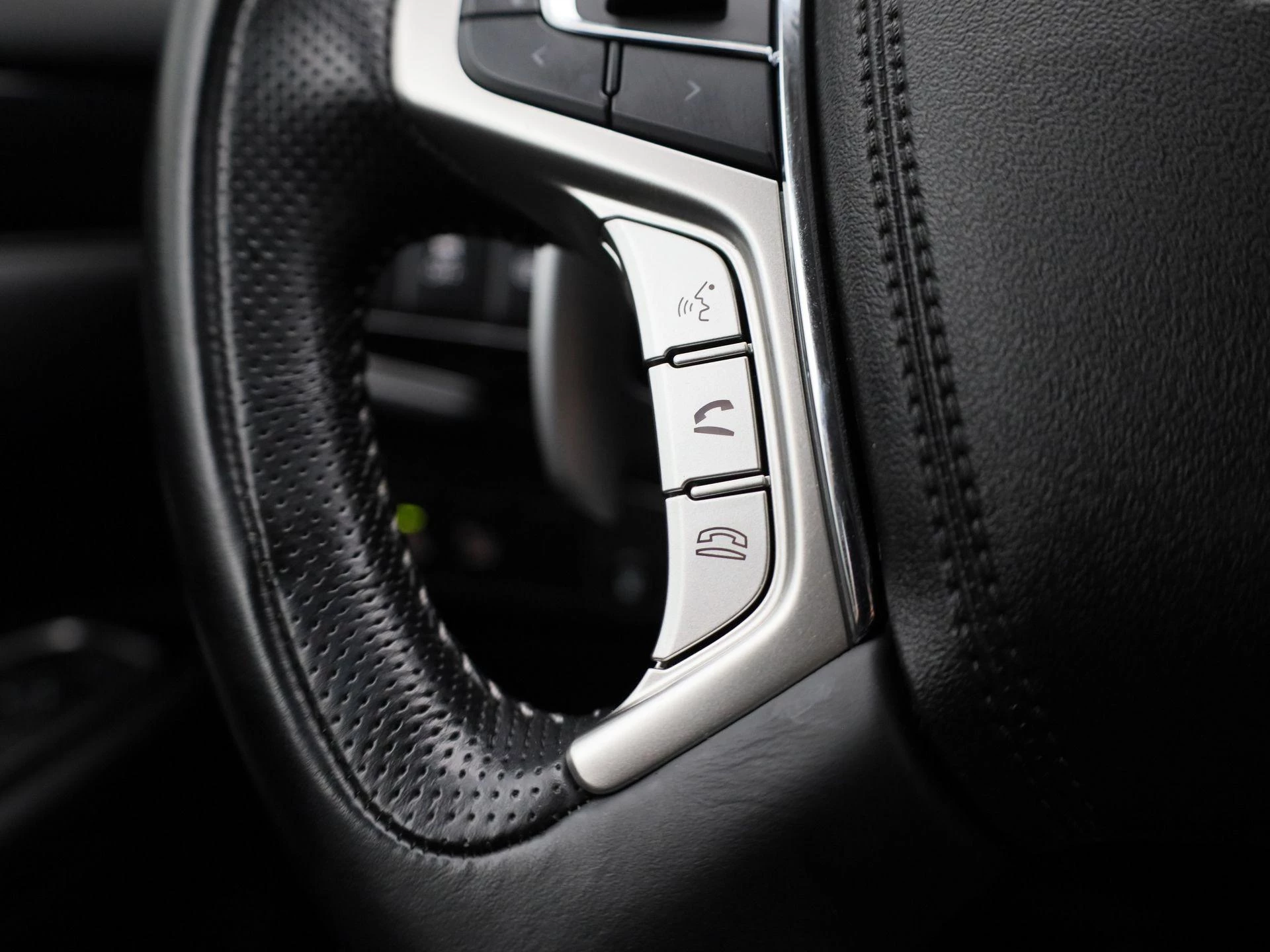 Mitsubishi-Outlander-image-22