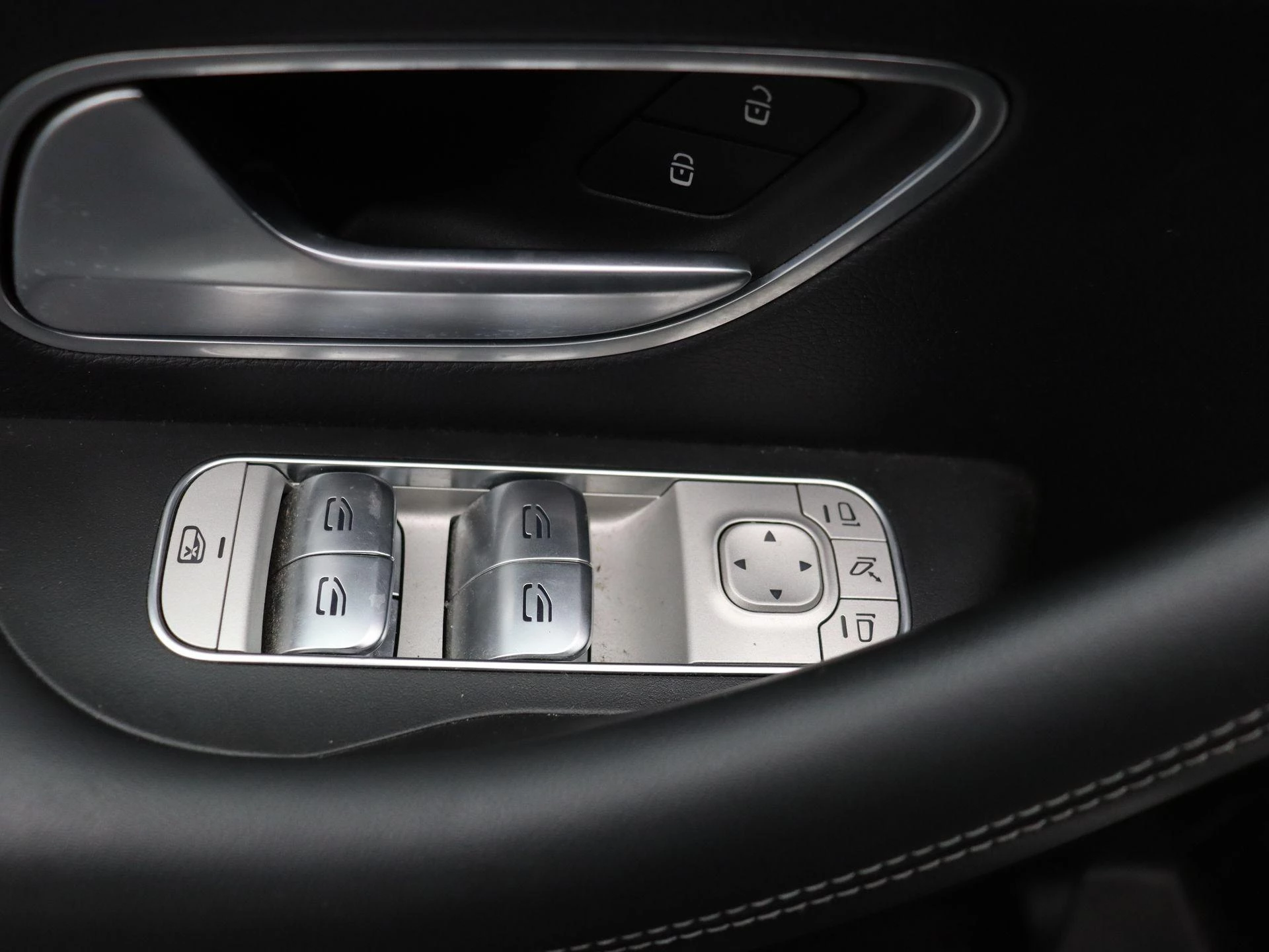 Mercedes-Benz GLE 350 e 4MATIC SUV AMG LINE + NAPPA + BURMESTER + PANORAMISCH DAK + TREKHAAK +