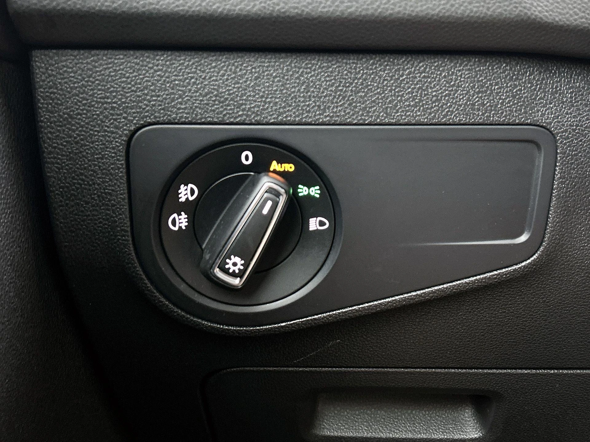 Volkswagen-Tiguan-image-34