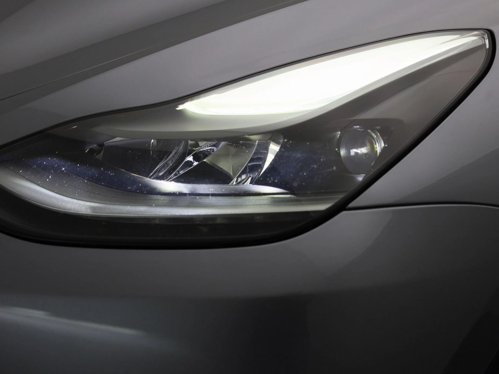 Tesla-Model Y-image-14