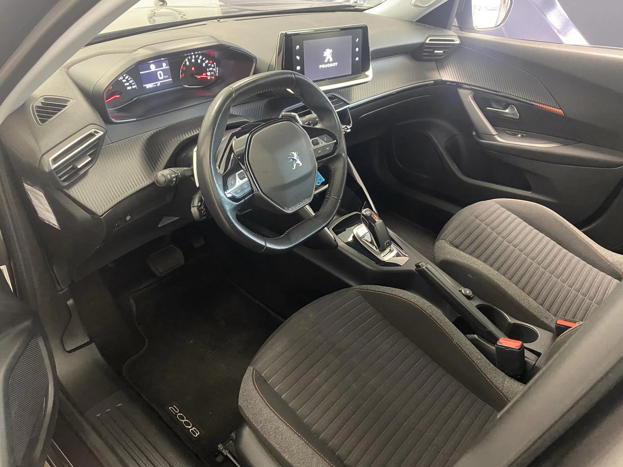 Peugeot-2008-image-10