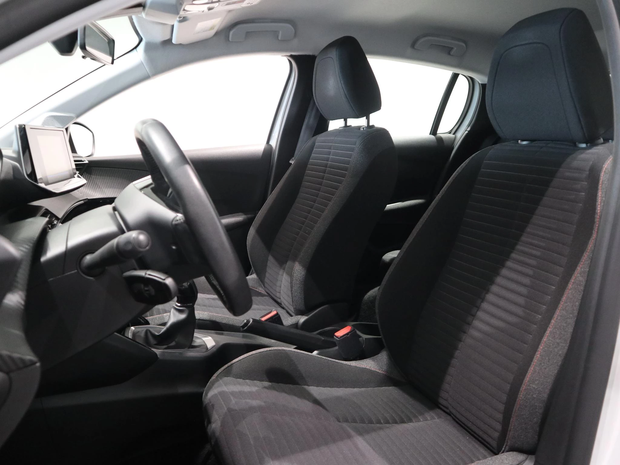 Peugeot-208-image-7