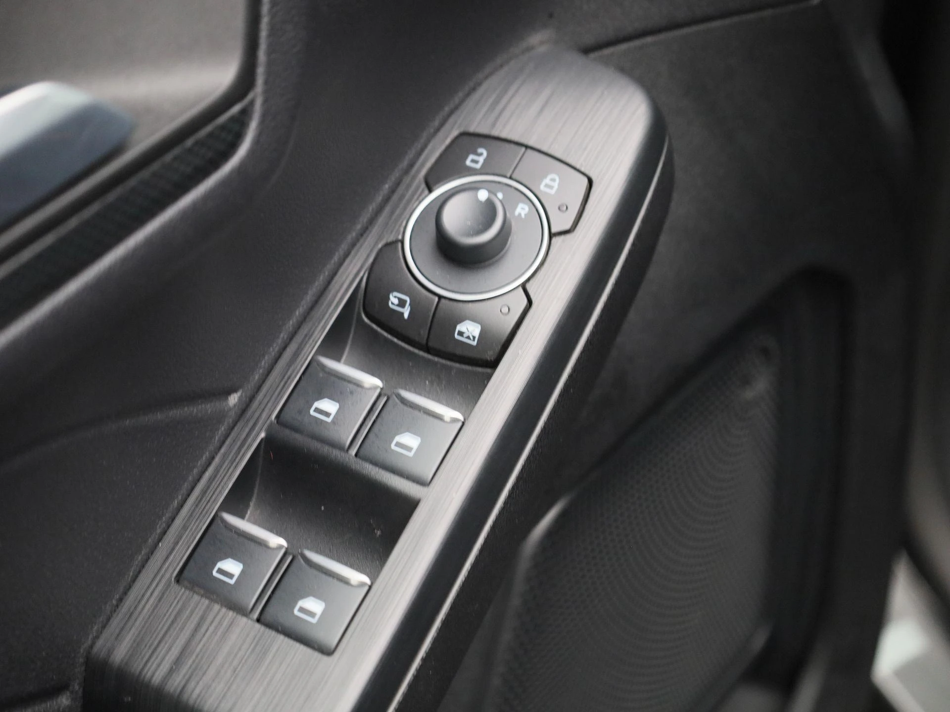 Ford-Kuga-image-34