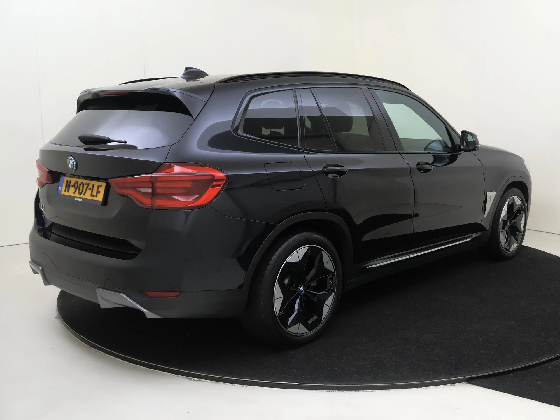 BMW iX3 High Executive 80 kWh