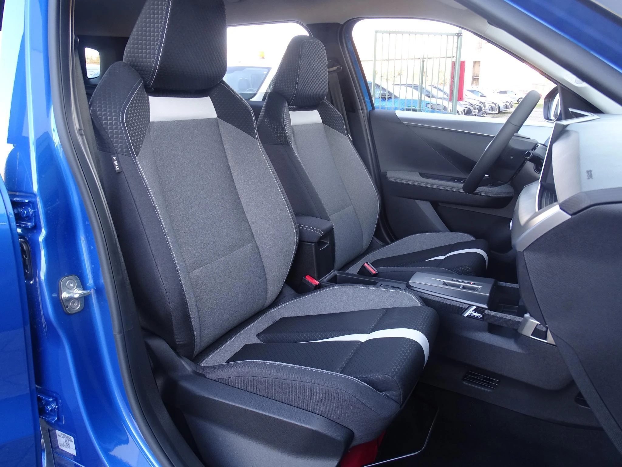 Opel-Frontera-image-9