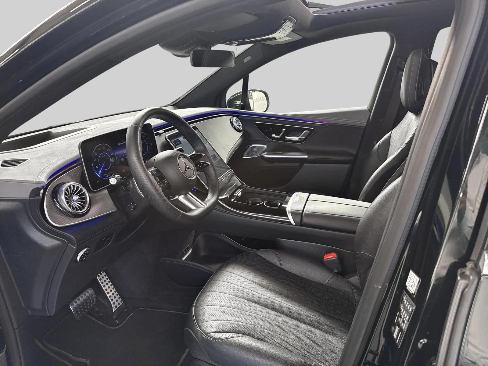 Mercedes-Benz-EQE-image-5