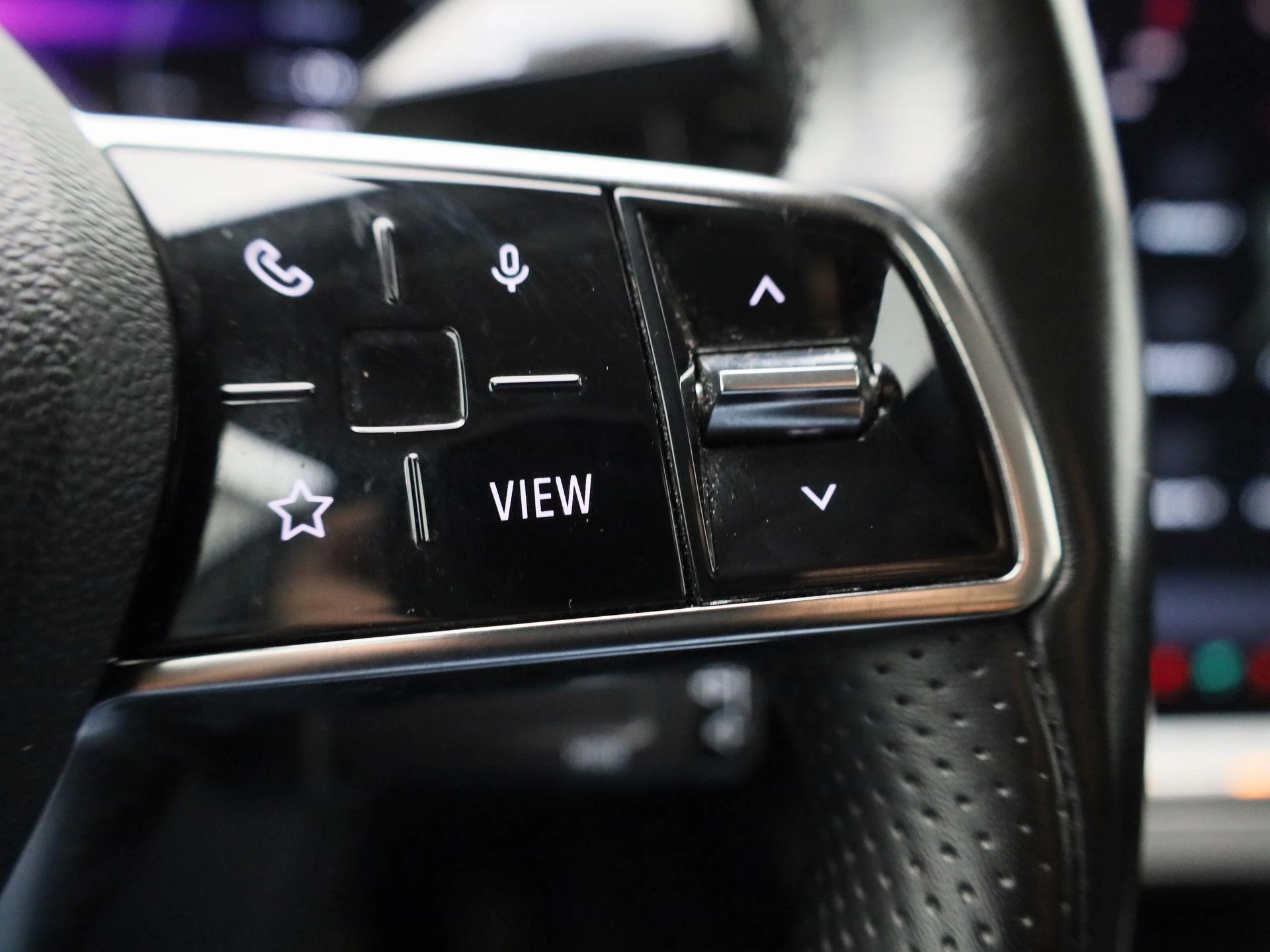 Renault-Megane E-Tech-image-16