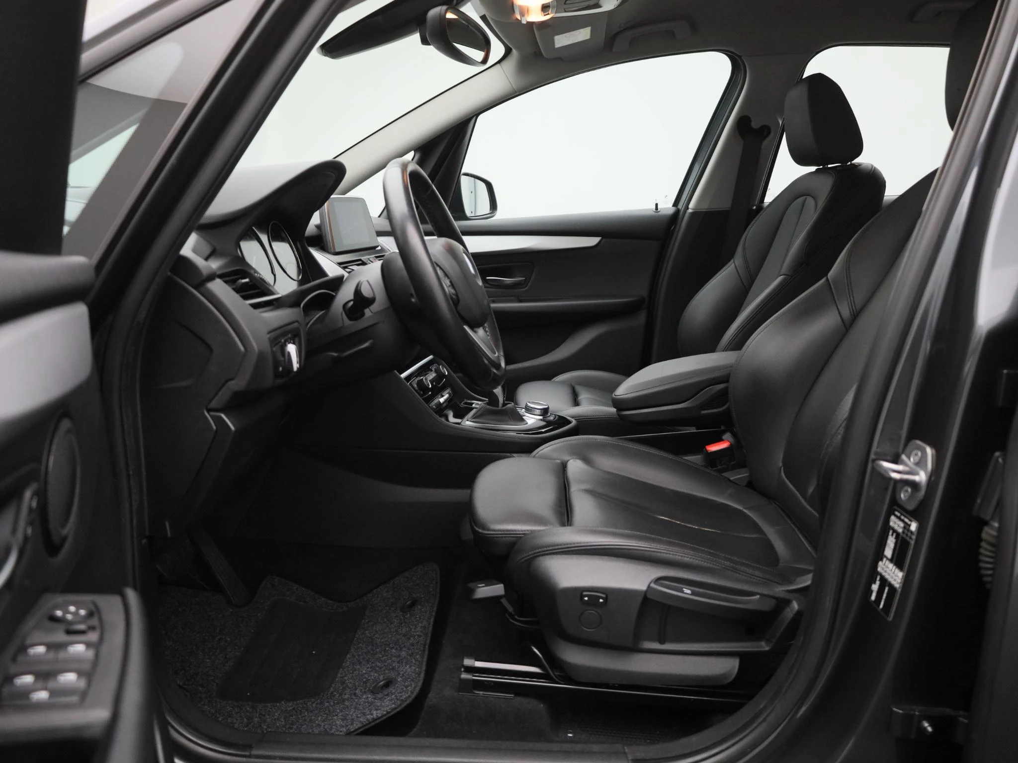 BMW-2 Reeks-image-10