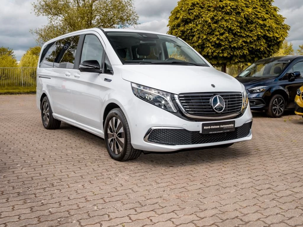 Mercedes-Benz-EQV 300-image-3