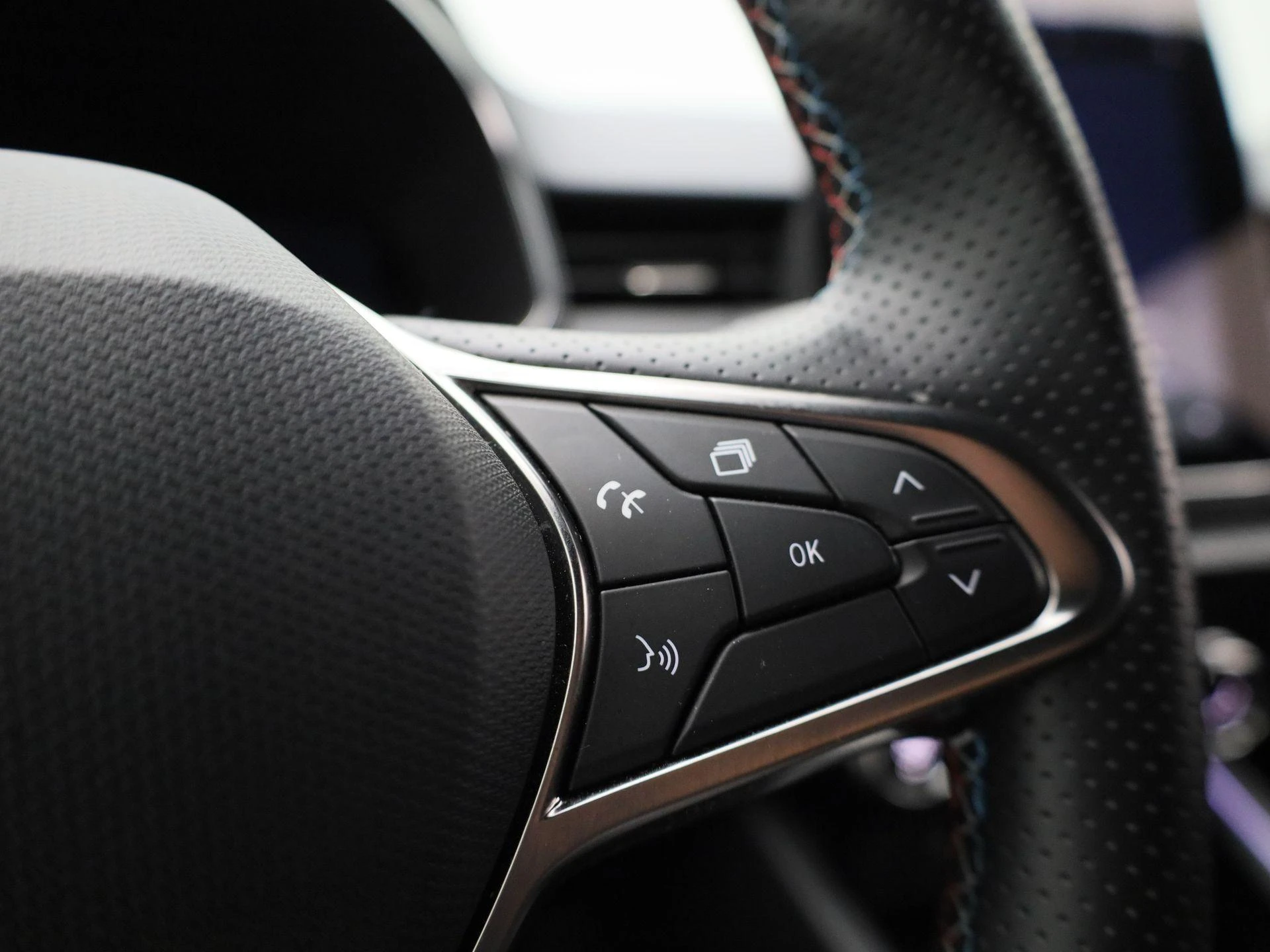Renault-Clio-image-17