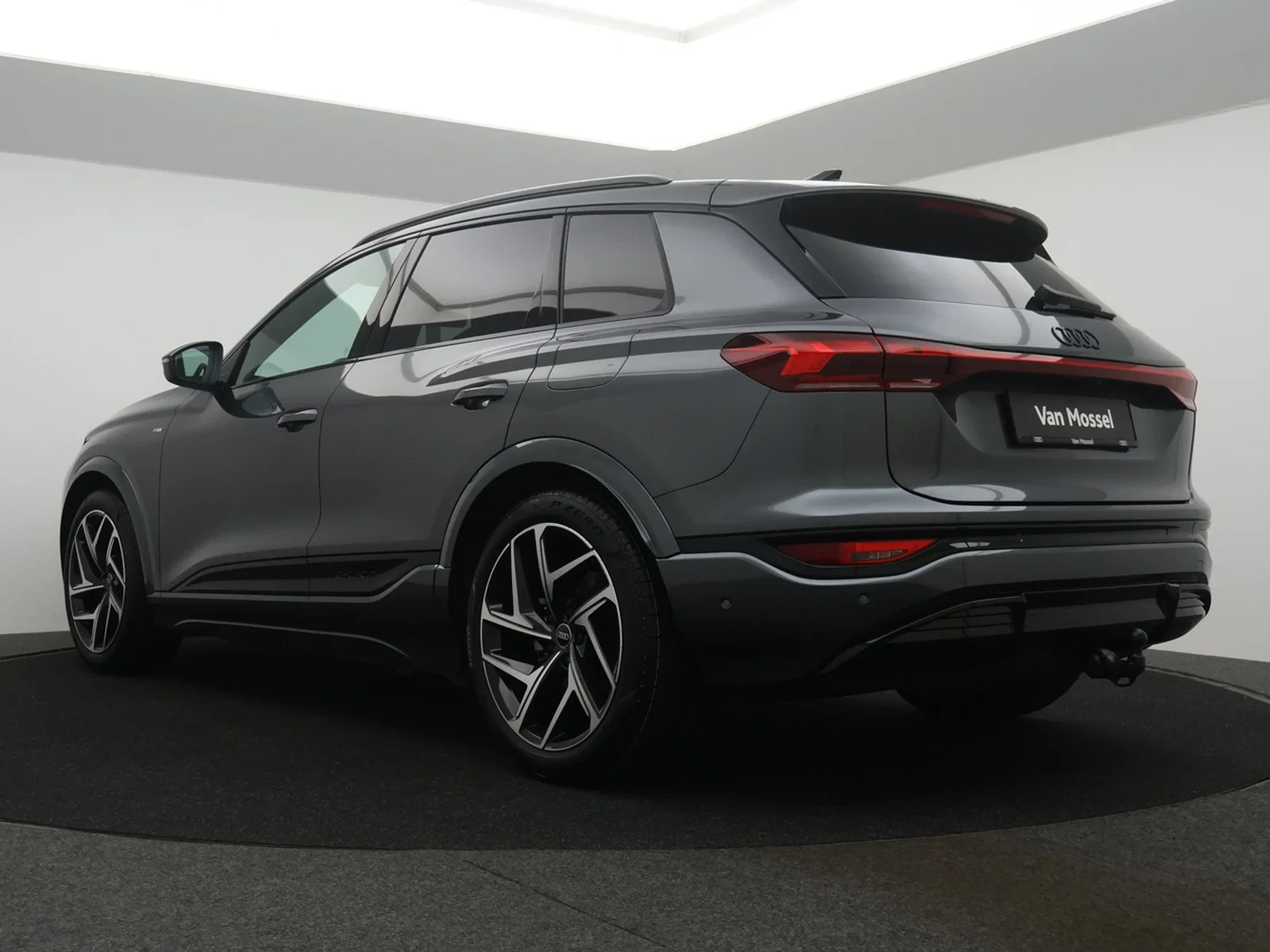 Audi Q6 e-tron Audi Q6 SUV Corporate S performance *ENKEL VOORSTEL VOOR PROFFESIONELEN*
