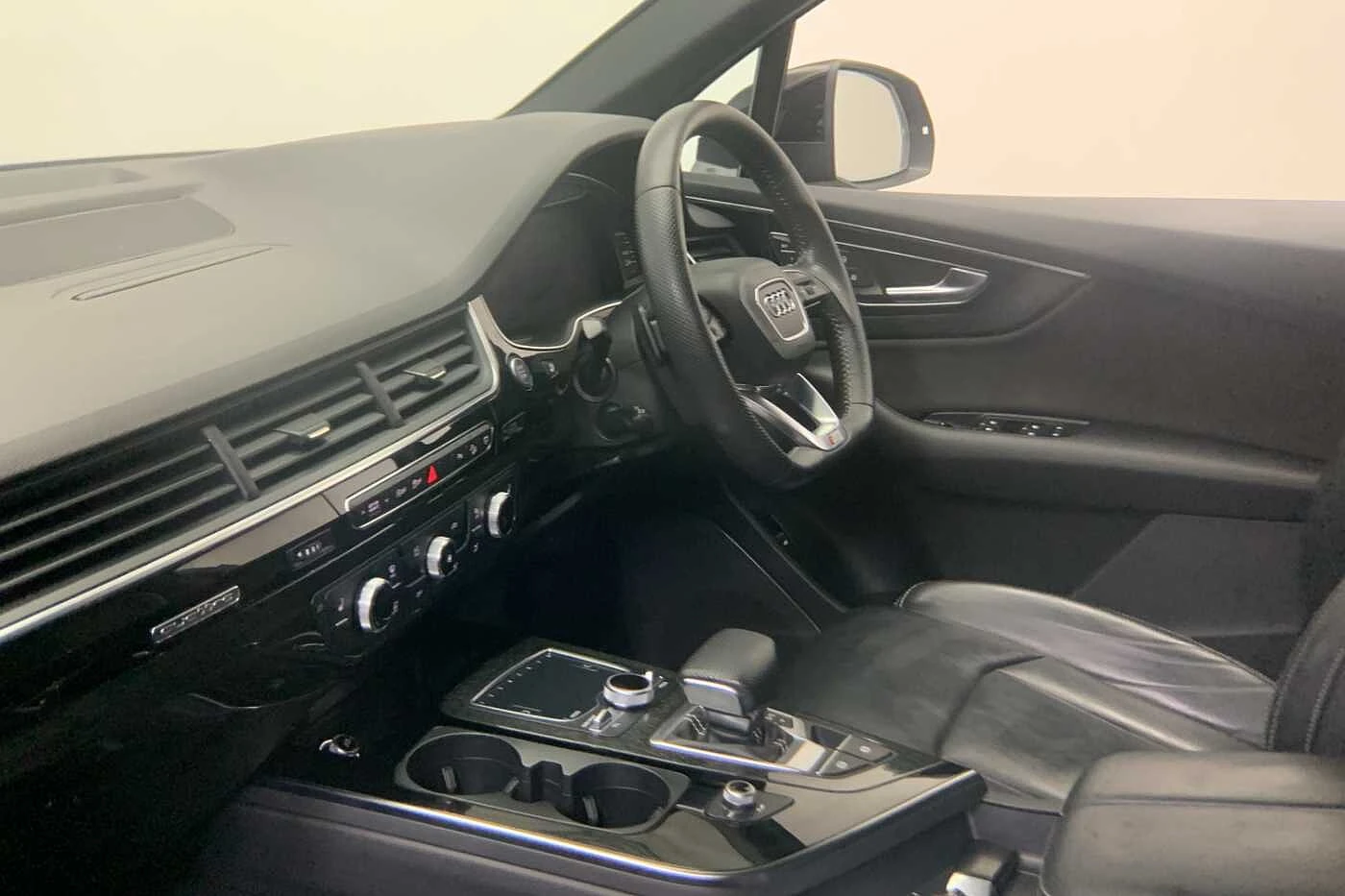 Audi-Q7-image-1