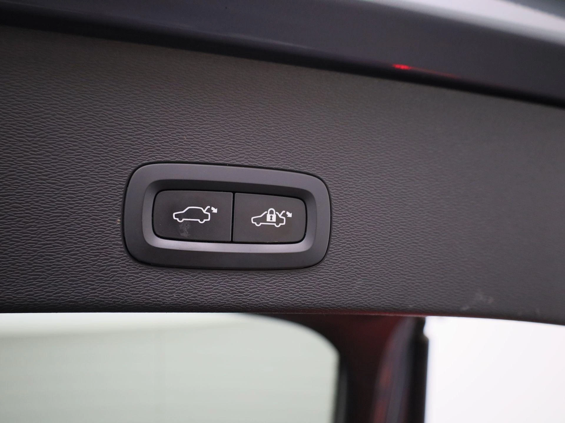 Volvo-C40-image-11