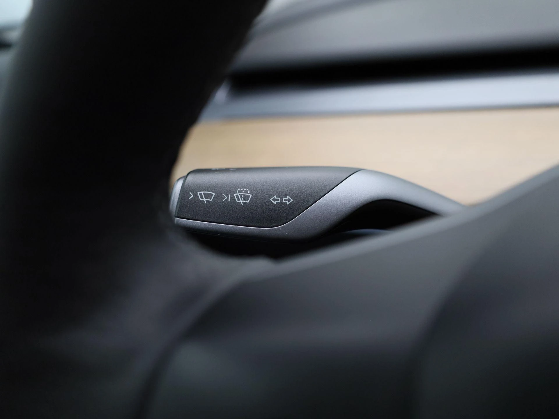 Tesla-Model 3-image-23