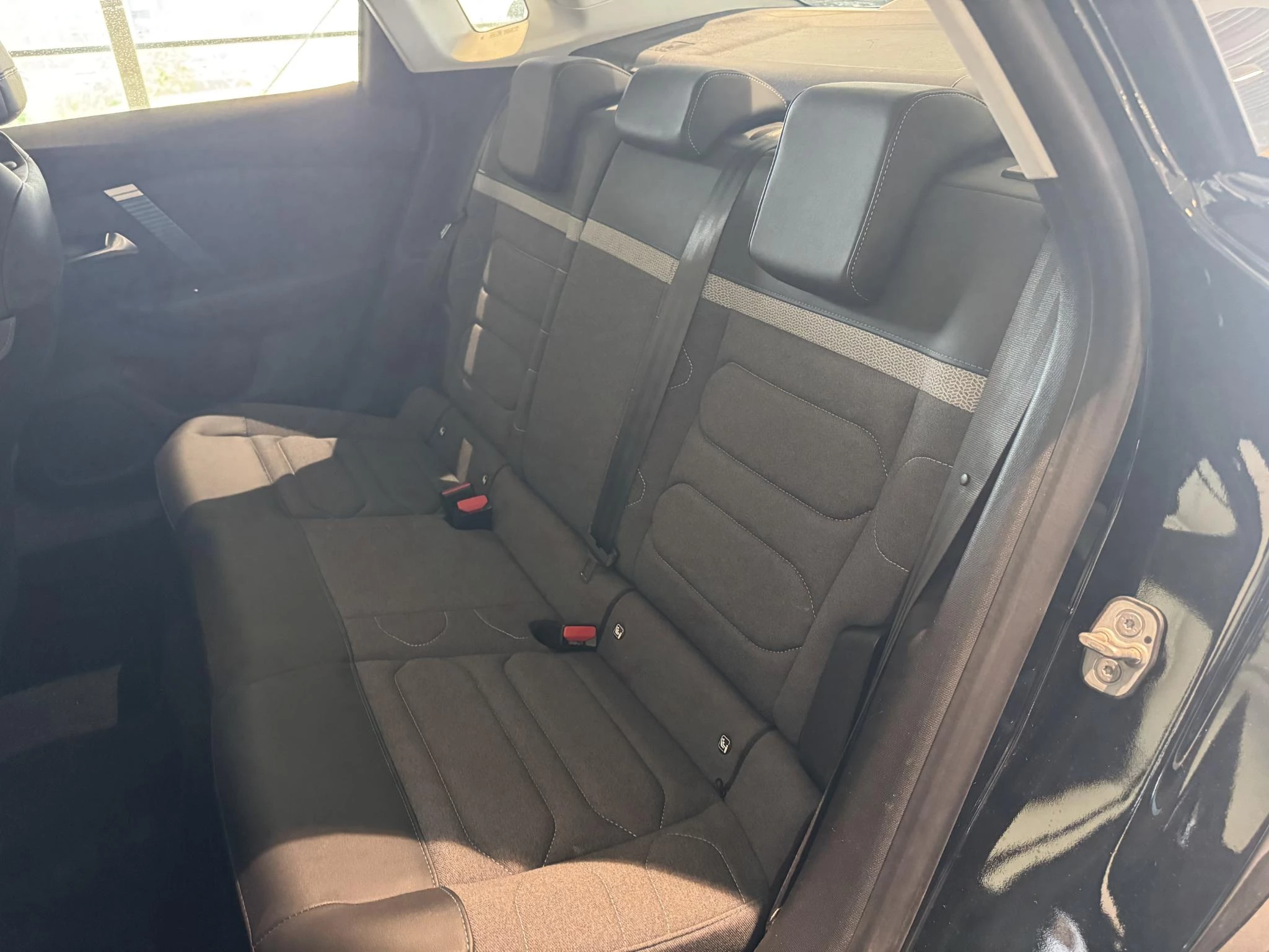 Citroën-ë-C4 X-image-24
