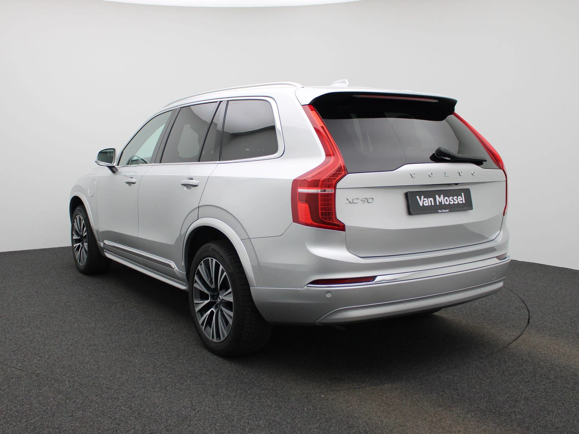 Volvo-XC90-image-1