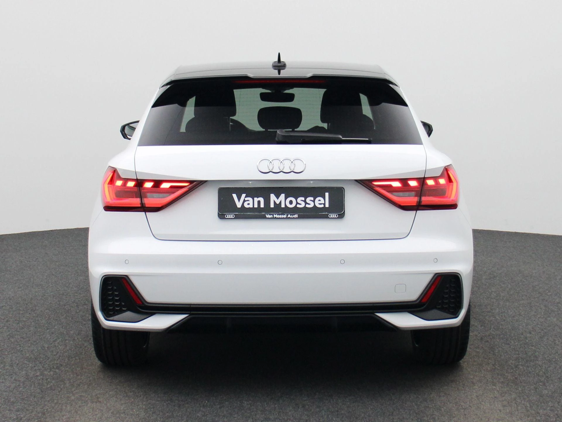 Audi-A1 Sportback-image-4