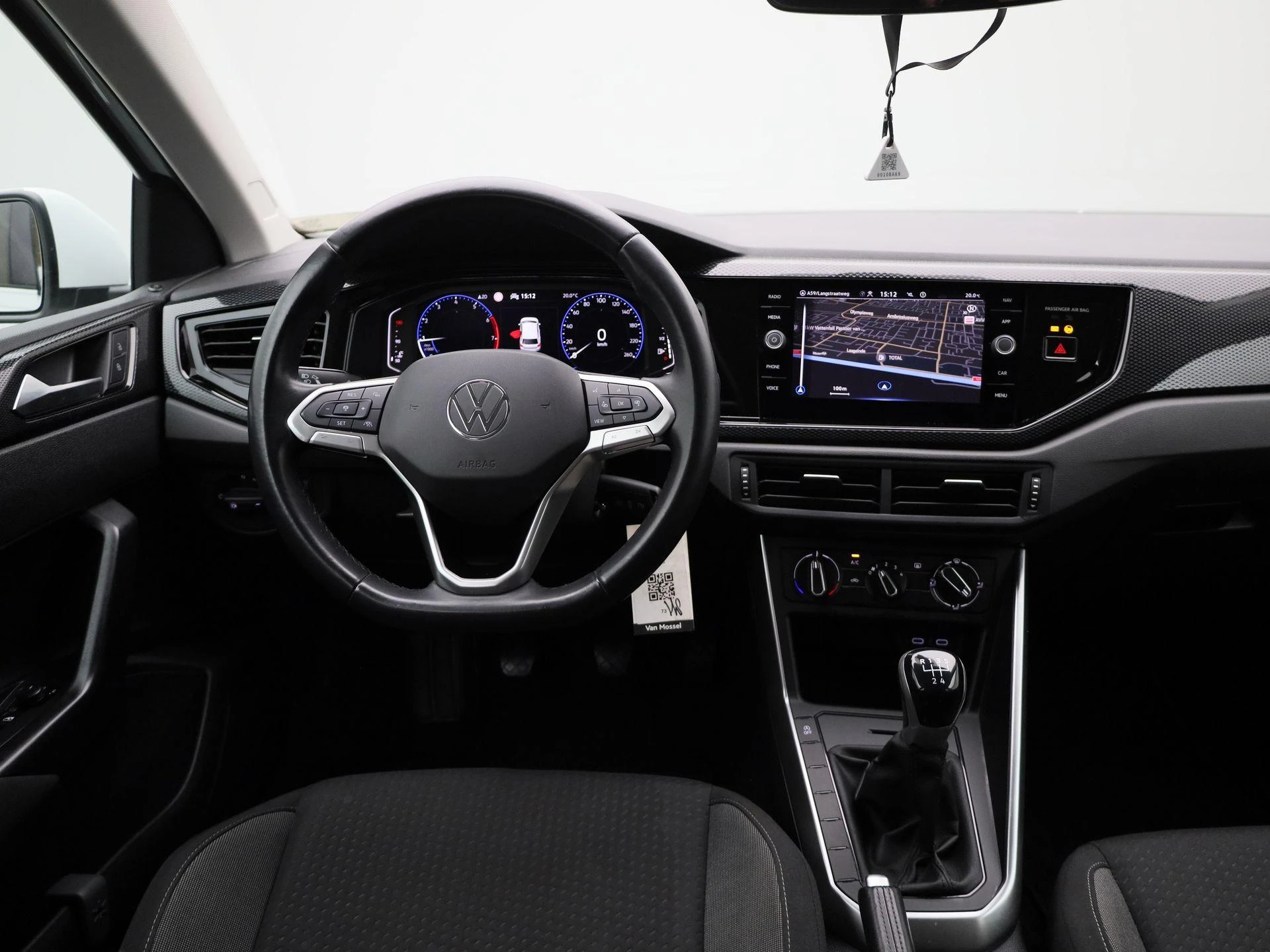 Volkswagen-Polo-image-6