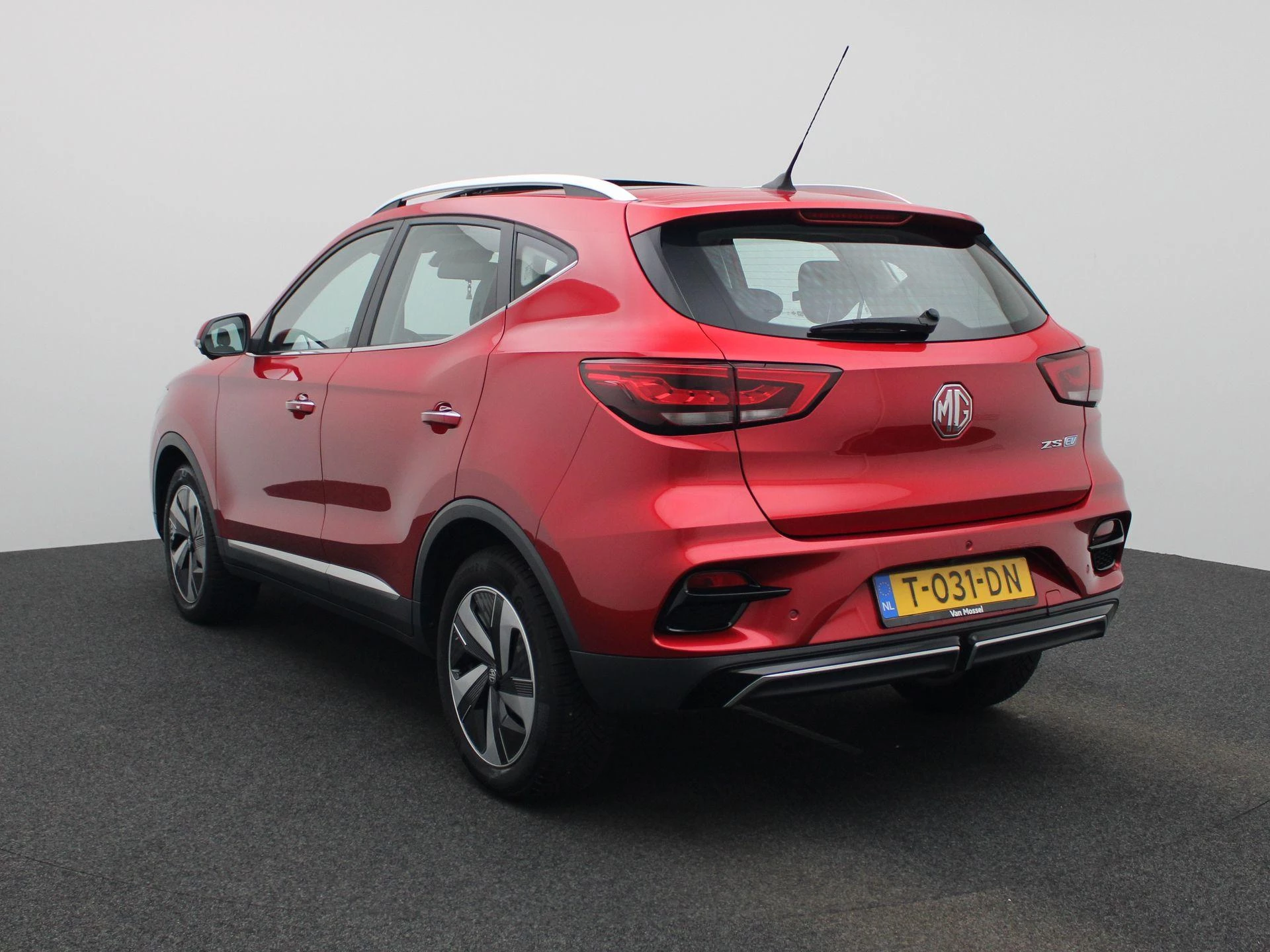 MG ZS EV Long Range Luxury 70 kWh