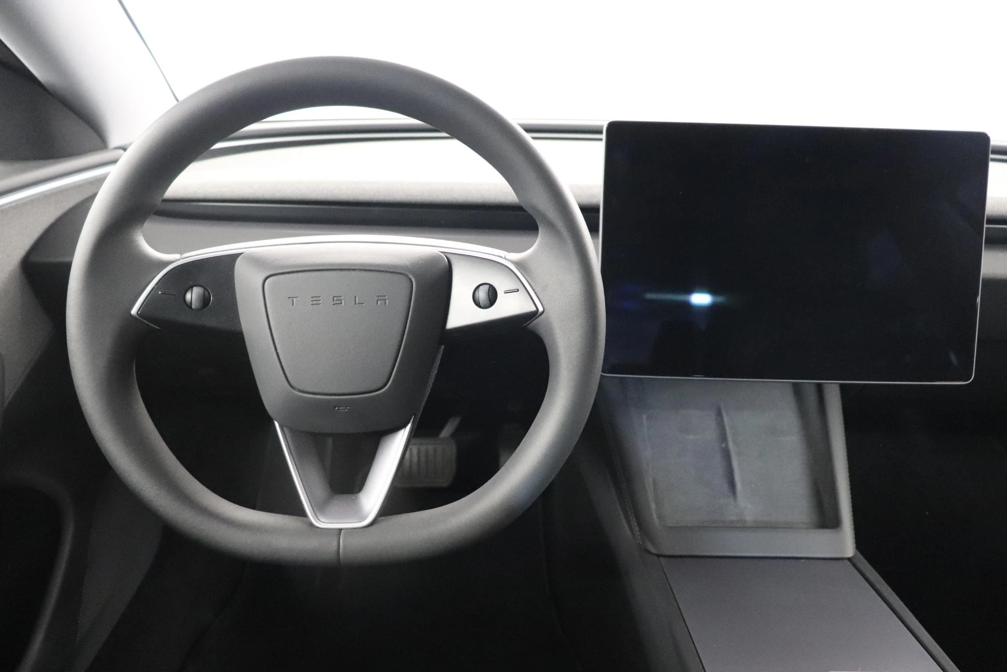 Tesla-Model 3-image-15
