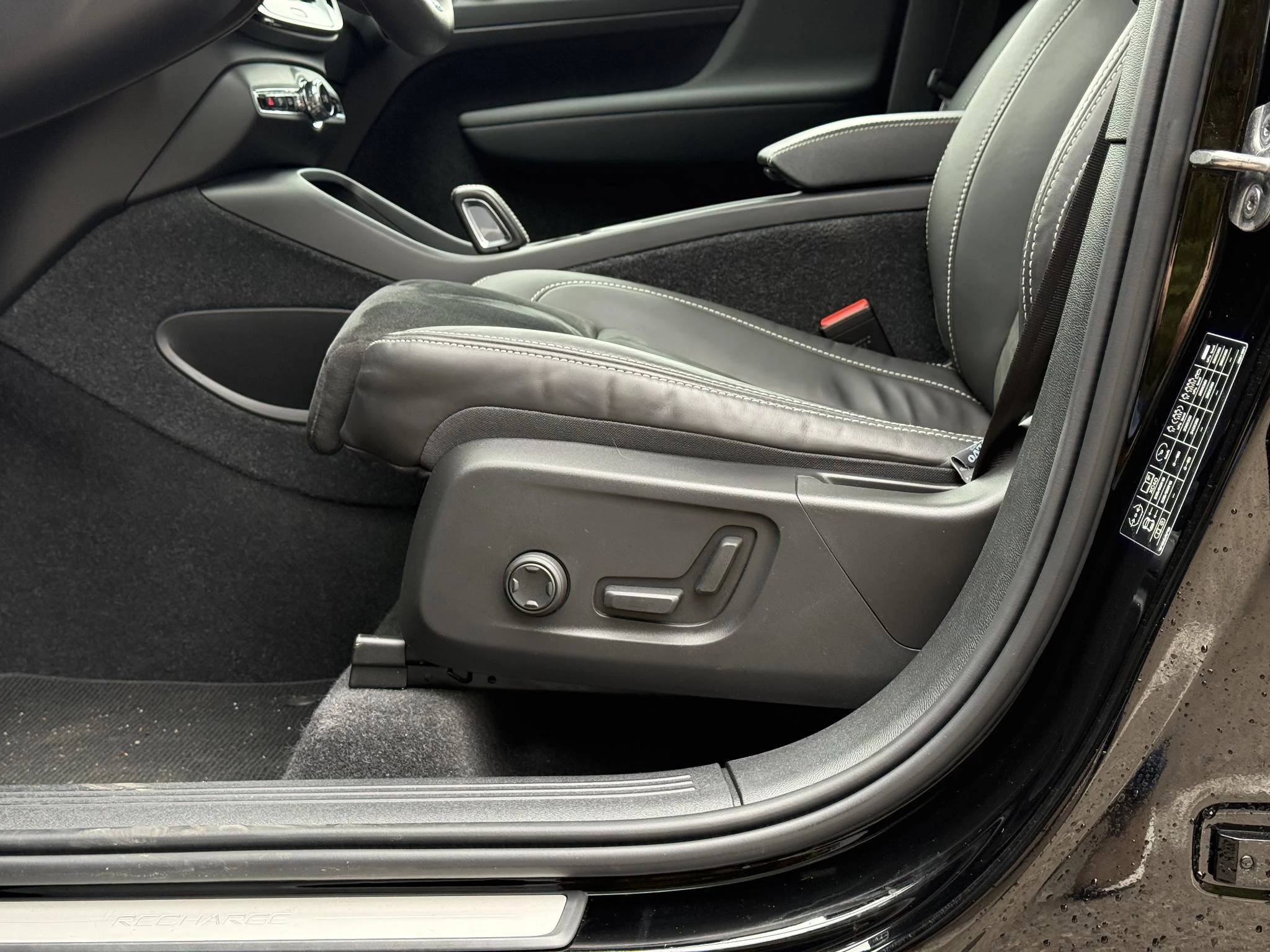 Volvo XC40 T5 Recharge R-Design